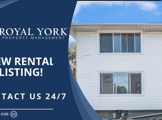 910 Watson St, Ottawa, ON K2B6B9