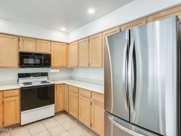 4731 W NEW WORLD Drive, Glendale, AZ 85302