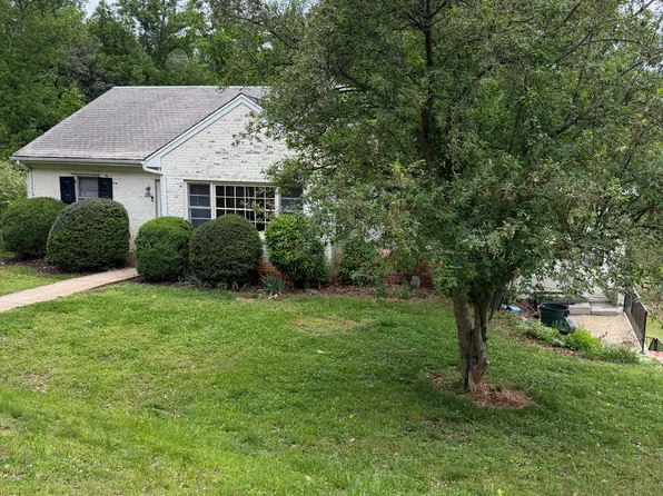 3880 Peakland Pl #B, Lynchburg, VA 24503