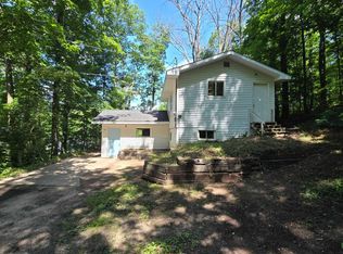 622 Goldfinch St, Gaylord, MI 49735