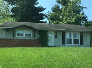 2719 Merriway Ln, Cincinnati, OH 45231