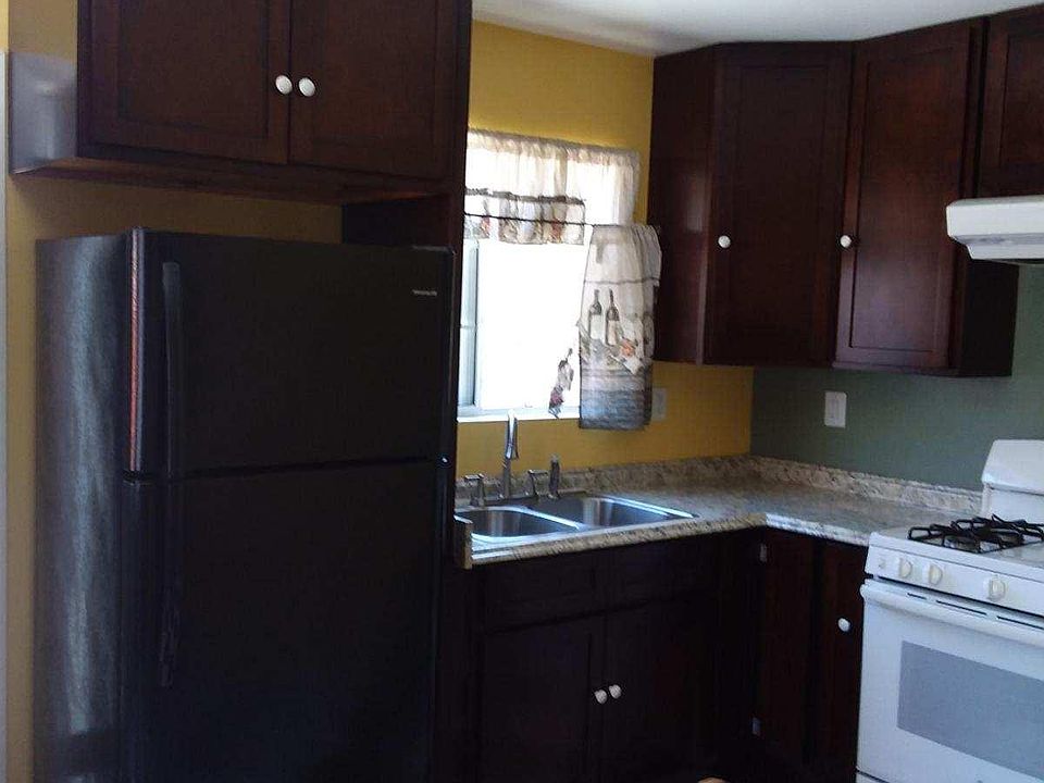 1st image of 1516 W 37th St