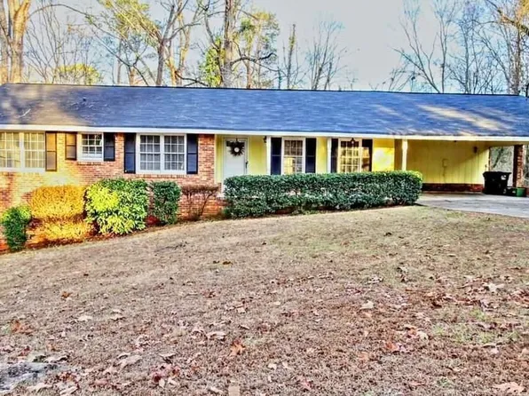 2826 Manor Ct, Snellville, GA 30078