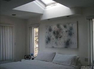 56 Garfield Ave, Valley Stream, NY 11580