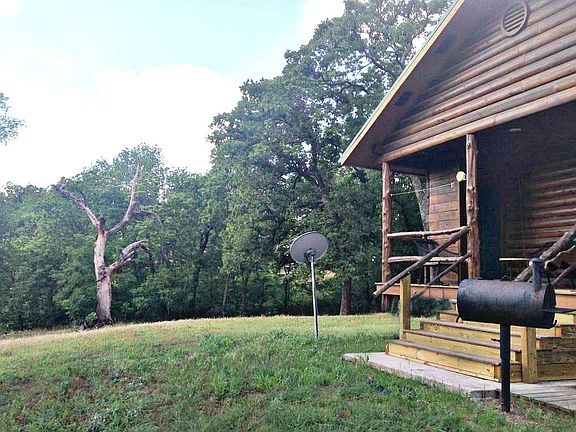 3rd image of 831 House Creek Rd