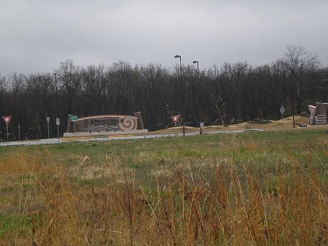 2nd image of 4429 State Line Rd