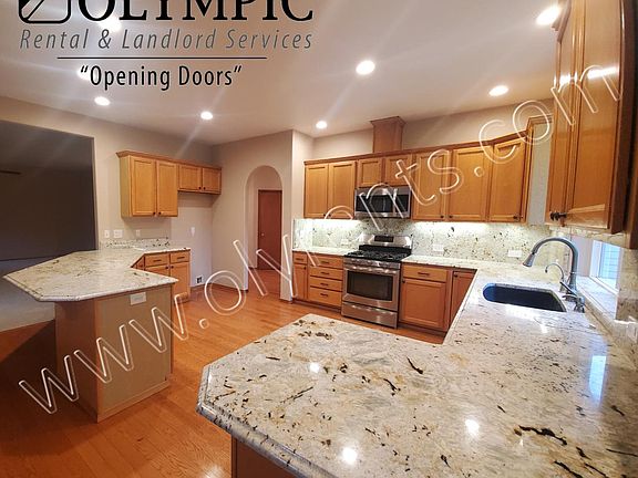 5th image of 214 Havencrest Ct SE
