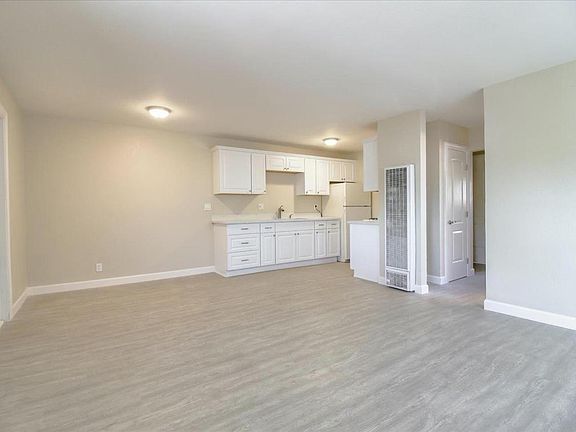 5th image of 2431 Clyda Dr