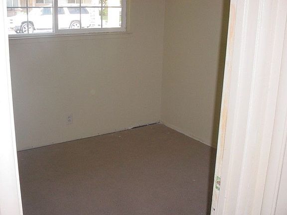 5th image of 310 Don Carlos Ave