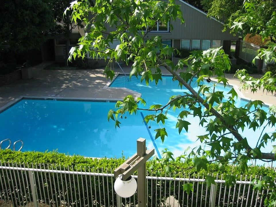 1st image of 1790 Braddock Ct