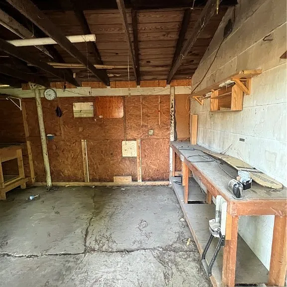 3907 Woodlawn St — Photo 21