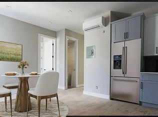562 Maple St #3R, Brooklyn, NY 11203