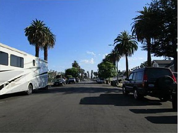 5th image of 4826 S Wilton Pl