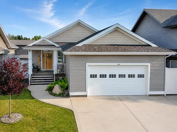 3903 N 49th Ave, Ponoka, AB T4J 0B6