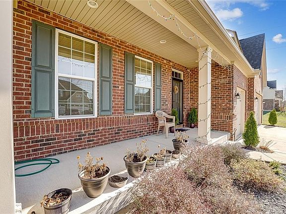 4th image of 10210 Morgan Grey Ct
