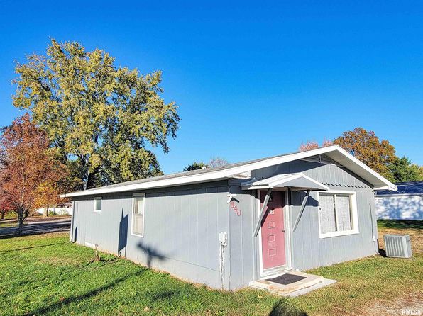 840 Vandalia Rd, Louisville, IL 62858