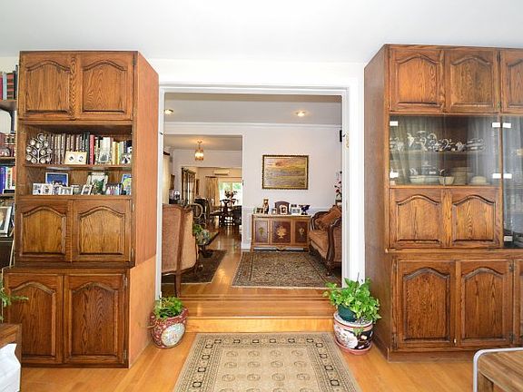 4th image of 16714 71st Ave