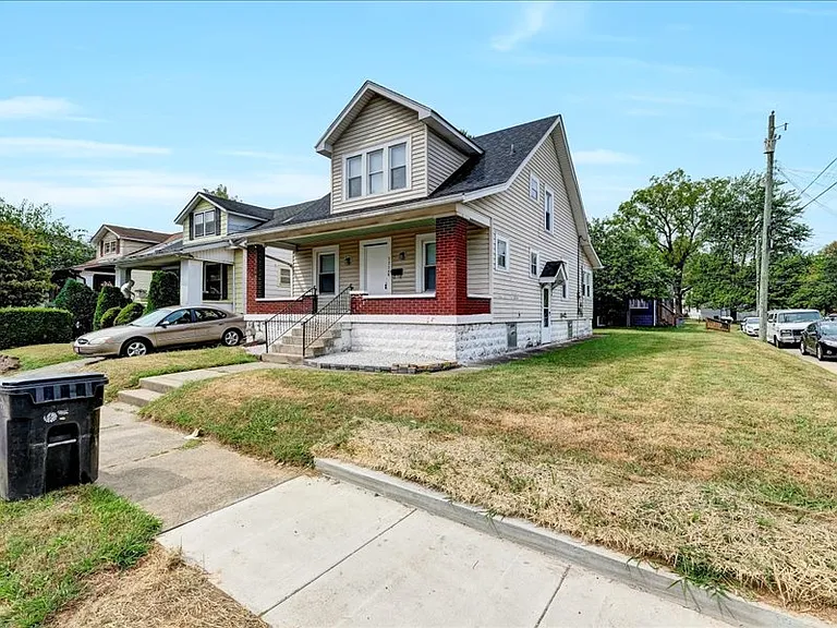 3220 Grant Ave — Photo 3