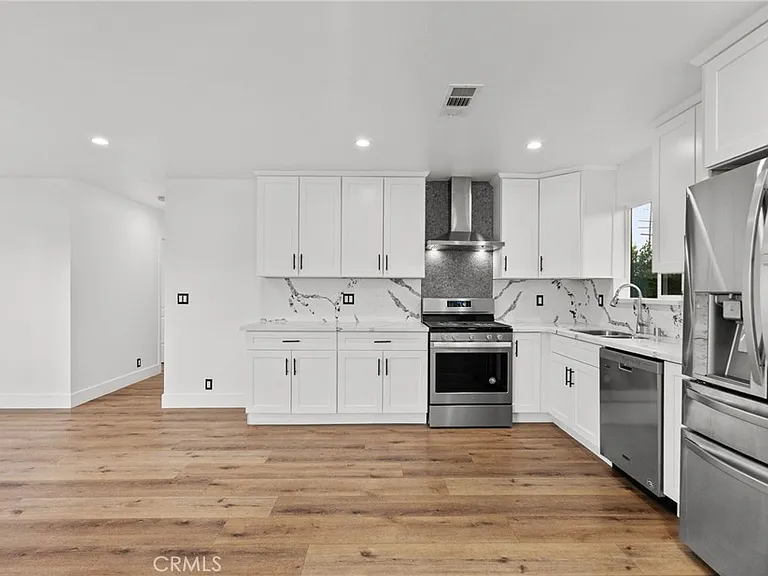 12869 Norris Ave — Photo 4