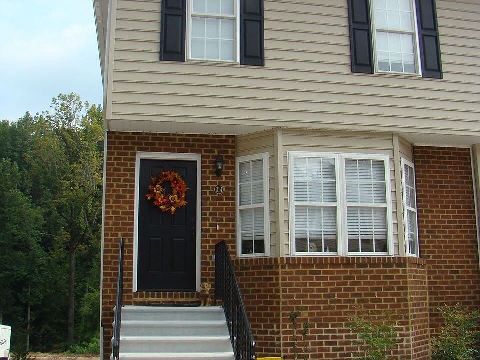 1st image of 110 Aaron Pl APT 314