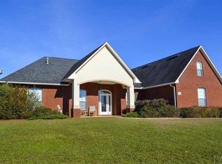3258 Mountbatten Dr, Cantonment, FL 32533