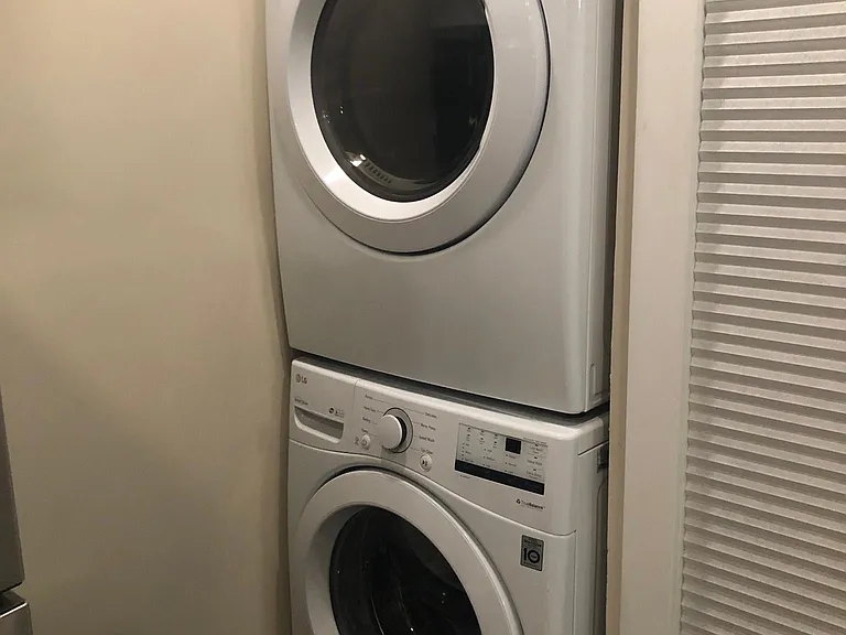 Full size private W/D