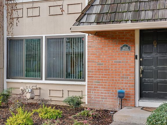3rd image of 4632 Adobe River Ct