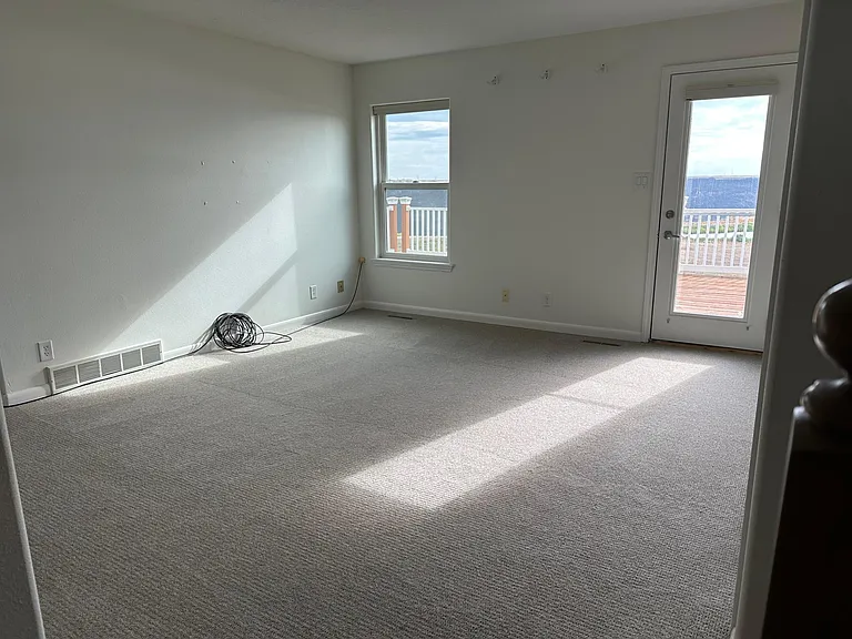 427 Edwards Dr — Photo 11