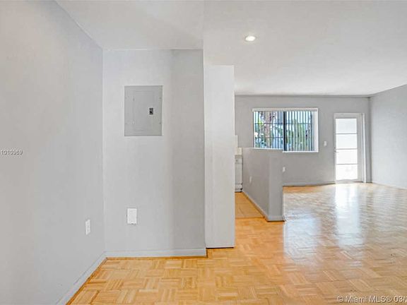 4th image of 6905 E Bay Dr #19