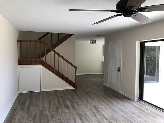 4th image of 5966 SE Riverboat Dr