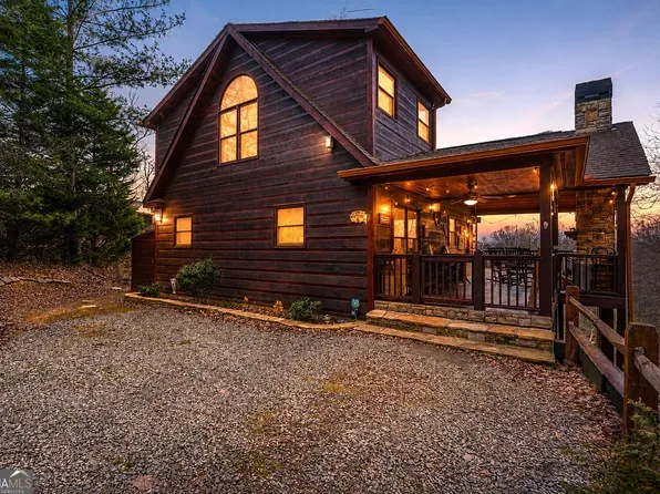97 Fox Mountain Xing, Blue Ridge, GA 30513
