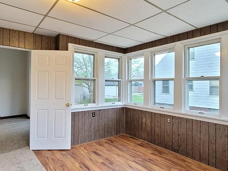 506 Dupage St — Photo 14