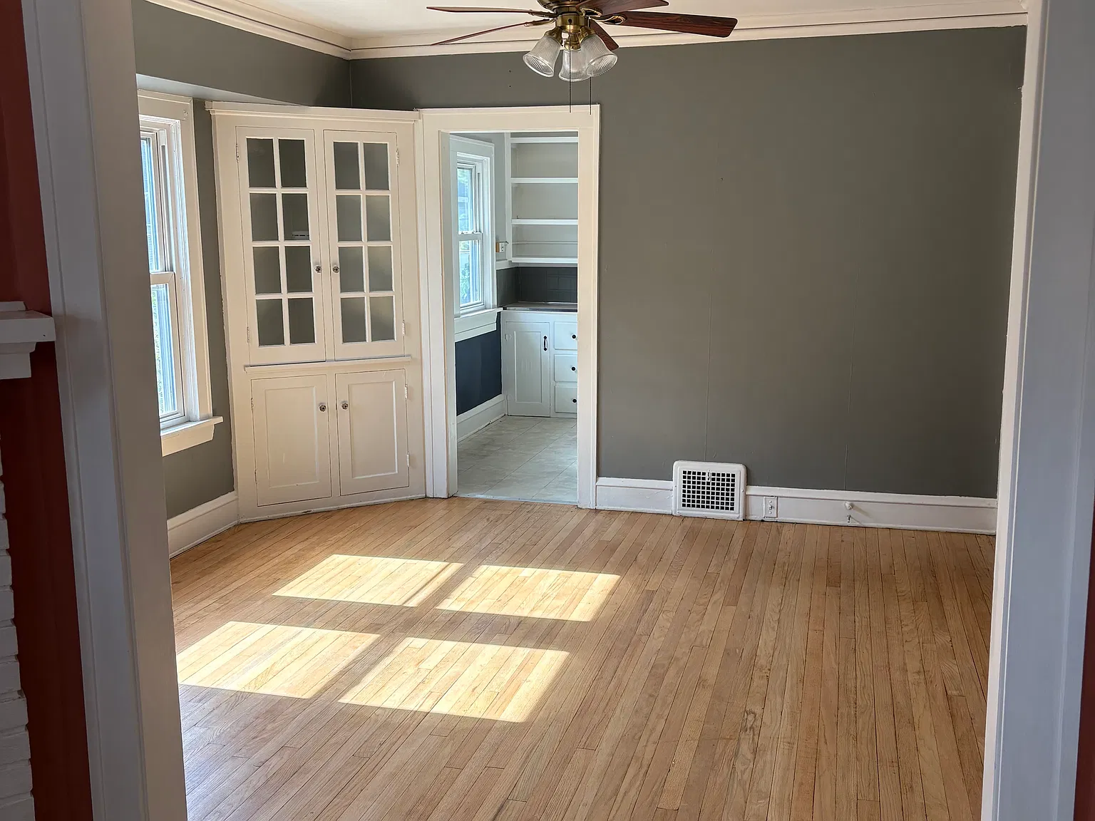 2 bed, 1200 sqft, $1,500 — Photo 4