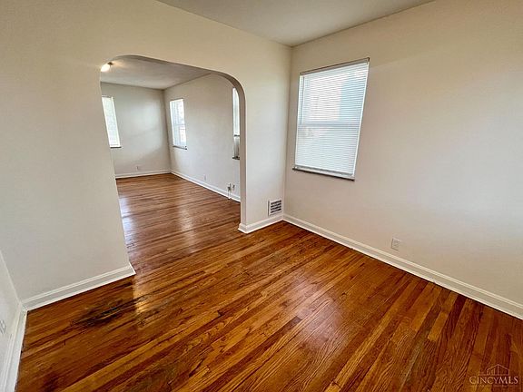 4th image of 1410 Marlowe Ave