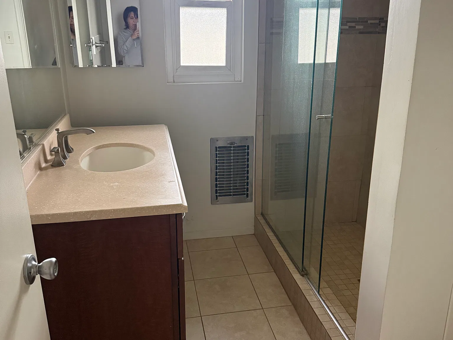 1 bed, 670 sqft, $1,875 — Photo 4