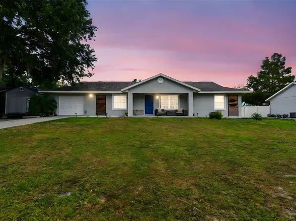 12106 Meadow Ln, San Antonio, FL 33576