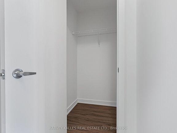 4th image of 630 Greenwood Ave #503