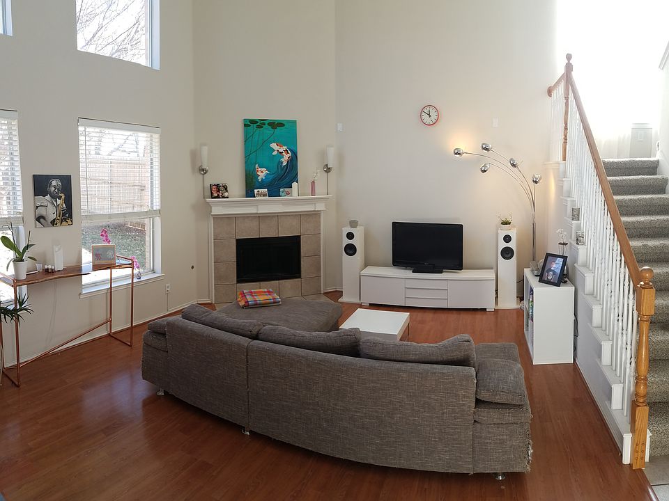 1st image of 2212 Forest Park Cir