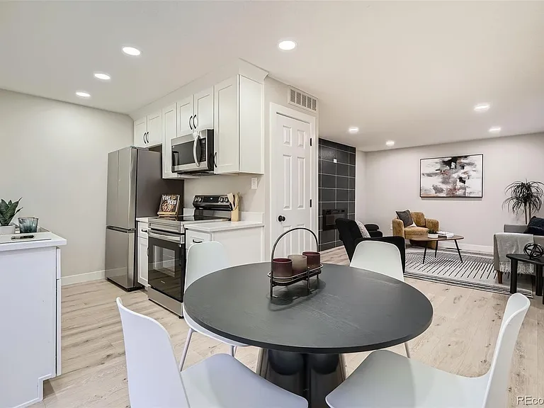 17443 E Temple Dr — Photo 7