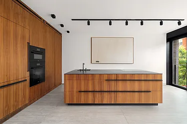 619 East 6th Street, #4