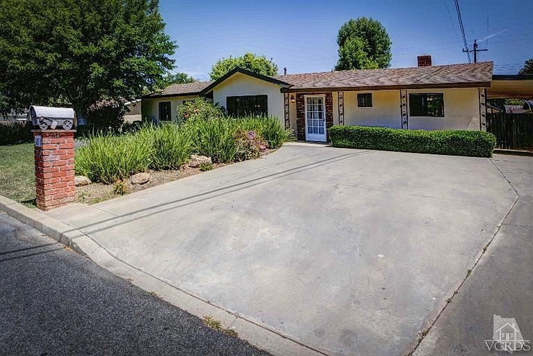 1st image of 881 Calle Clavel