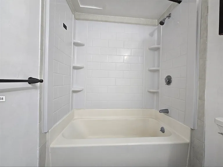 165 Cottage St #706 — Photo 8