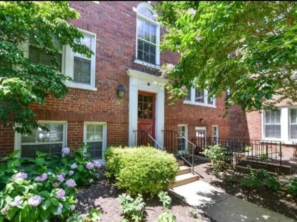1728 N Rhodes St APT 281, Arlington, VA 22201