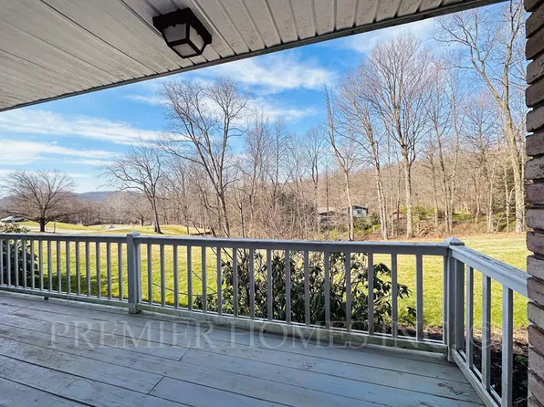 151 E Jones St, Millersburg, OH 44654