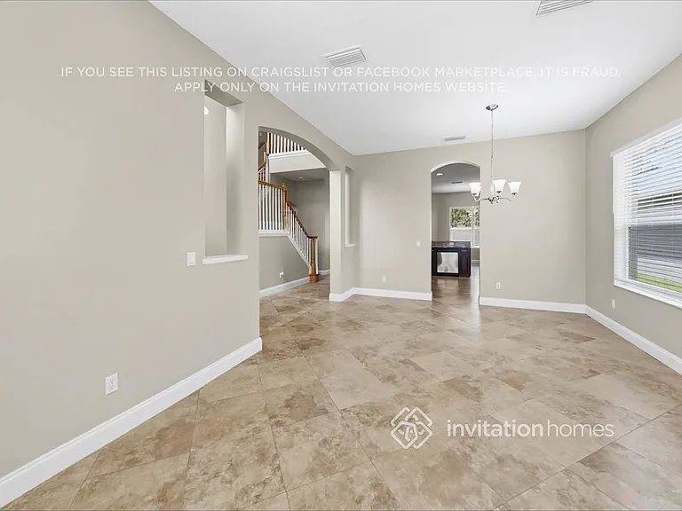 9761 Oak Crest Rd — Photo 5