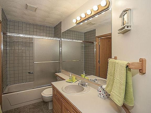 2nd image of 460 Tenderfoot St #205