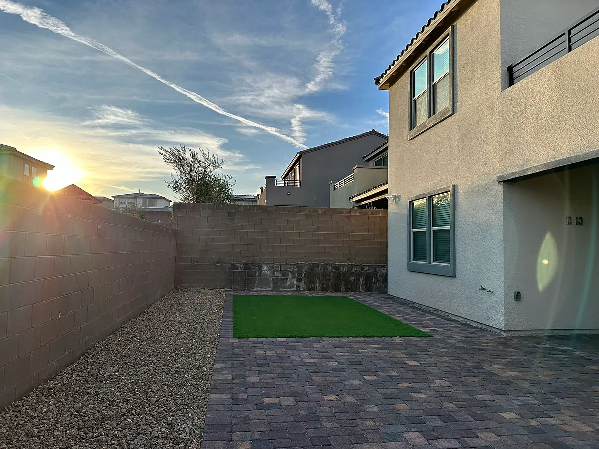 Building Photo - 11585 Salt Creek Ave