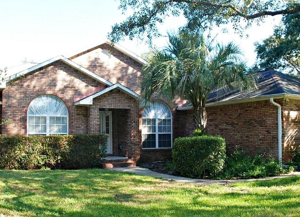 1st image of 2602 Hidden Creek Dr