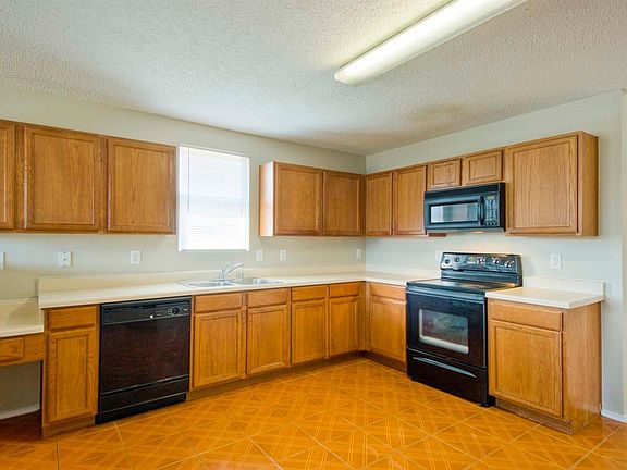 5th image of 2629 Mariners Dr
