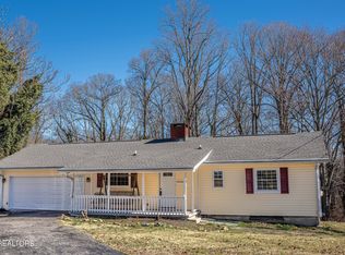 174 California Ave, Oak Ridge, TN 37830